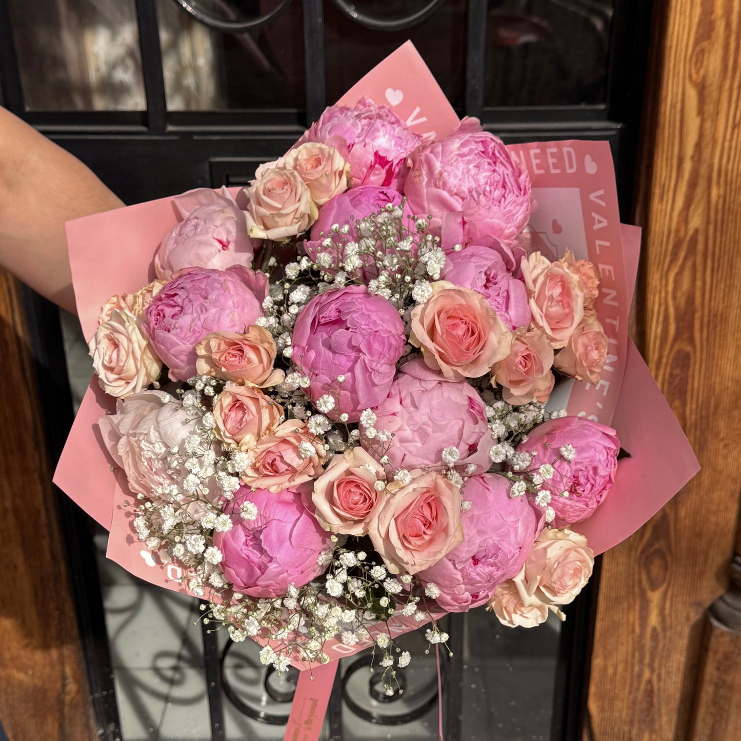 Chic Bloom – Un ramo de elegancia y dulzura