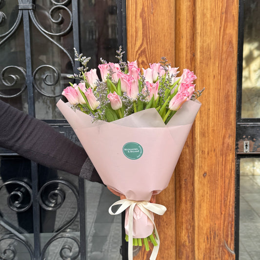 Rosy Bliss Tulips - Bouquet of 20 Tulips and Limonium