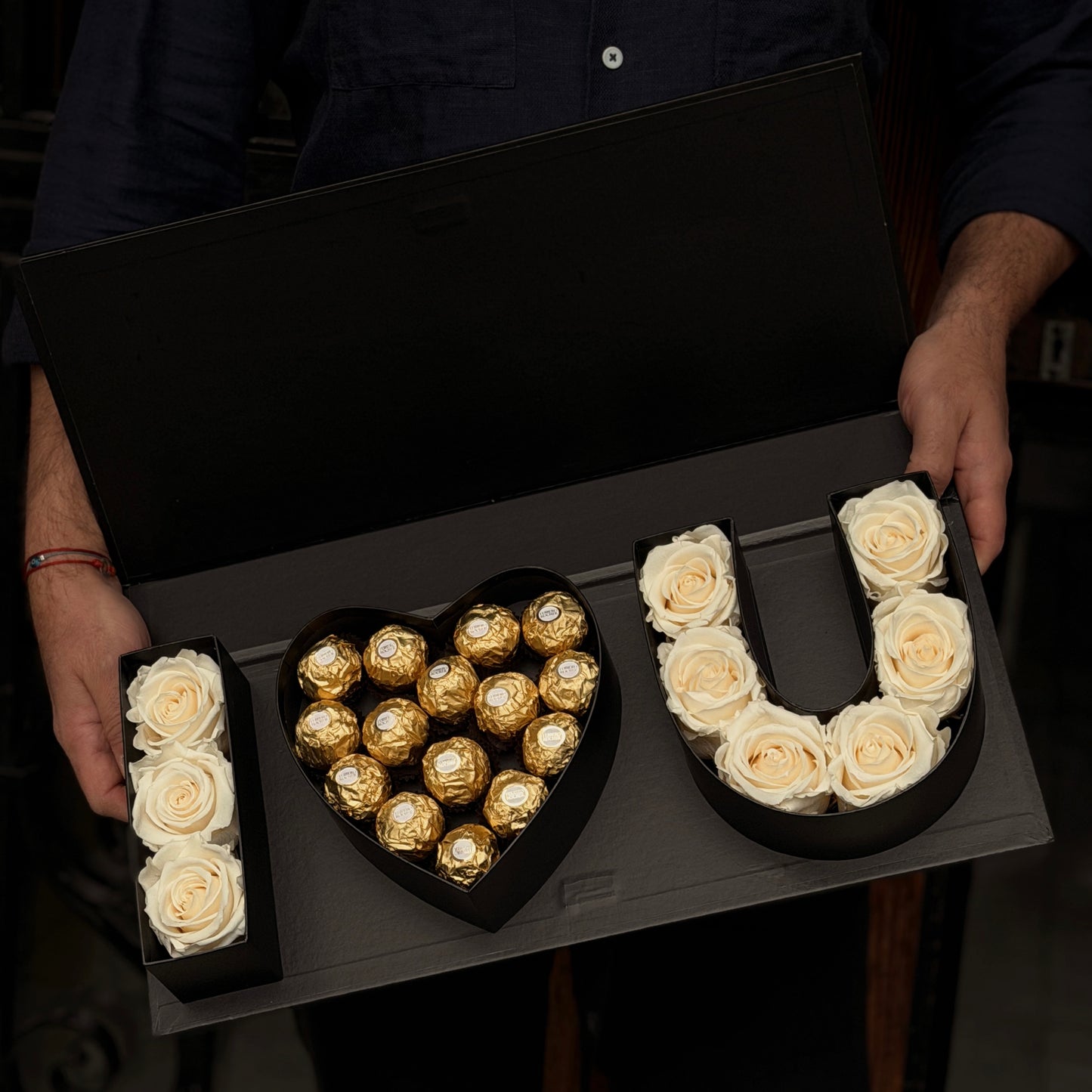 Love Statement – Caja 'I Love You' con Rosas Rojas y Bombones