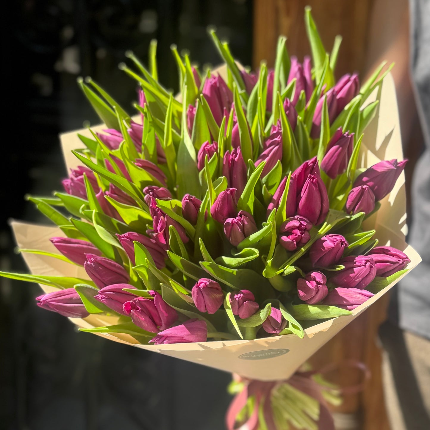 Moonlight Tulips  – Ramo de 51 Tulipanes Morados
